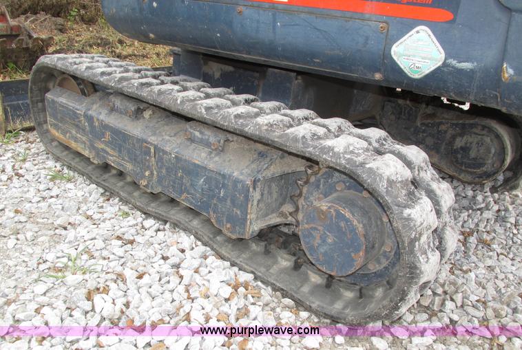 image for item H1070 2000 Kubota KX61-2 mini excavator