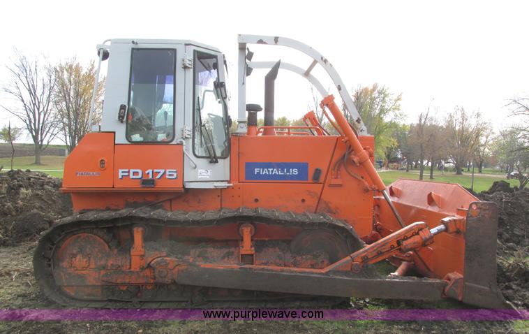 image for item H1090 1995 Fiat-Allis FD175 IT dozer