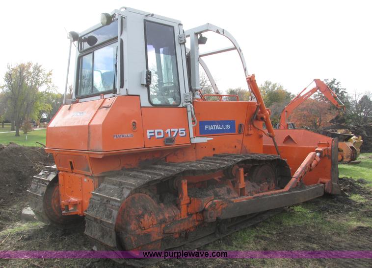 image for item H1090 1995 Fiat-Allis FD175 IT dozer