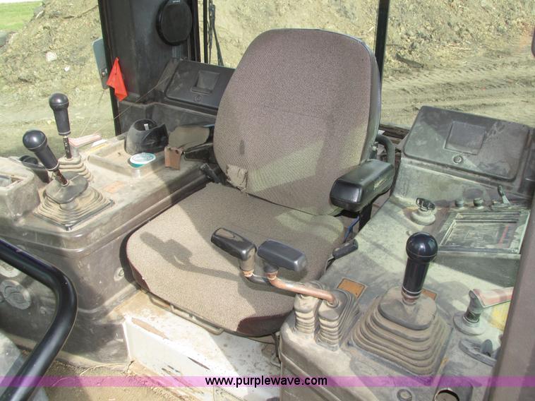 image for item H1090 1995 Fiat-Allis FD175 IT dozer