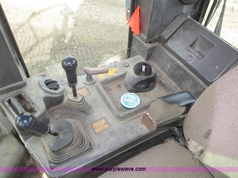 image for item H1090 1995 Fiat-Allis FD175 IT dozer