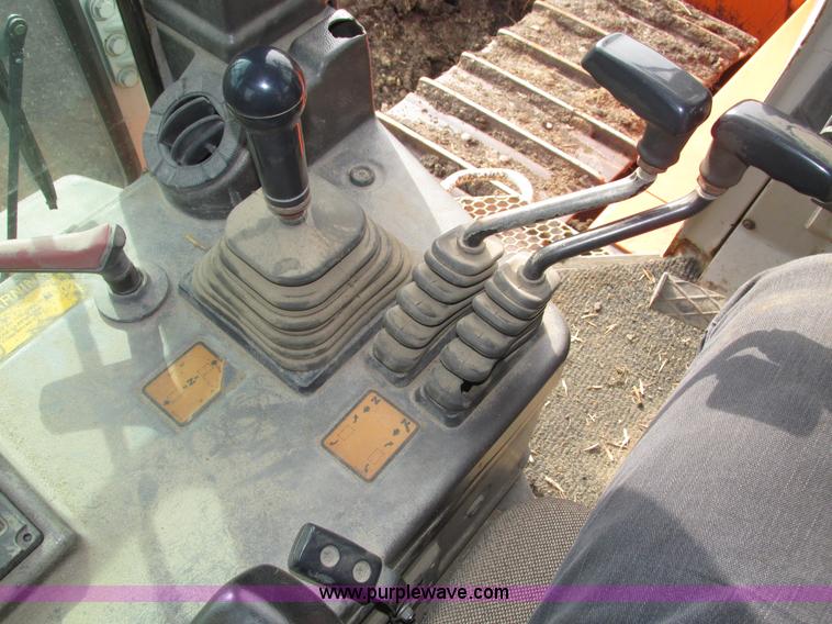 image for item H1090 1995 Fiat-Allis FD175 IT dozer