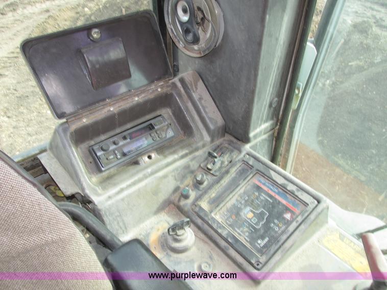 image for item H1090 1995 Fiat-Allis FD175 IT dozer