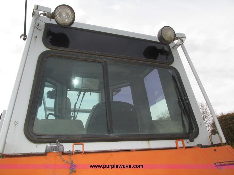 image for item H1090 1995 Fiat-Allis FD175 IT dozer