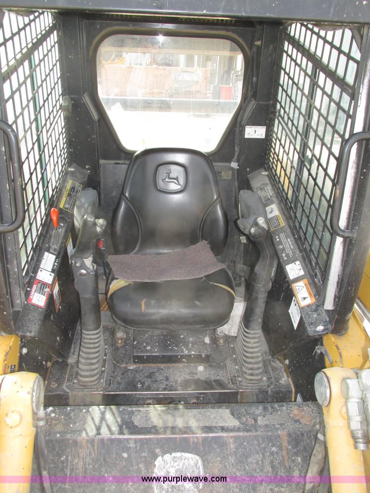 image for item H1107 2005 John Deere 317 skid steer