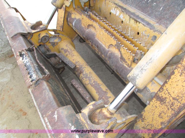 image for item H1107 2005 John Deere 317 skid steer