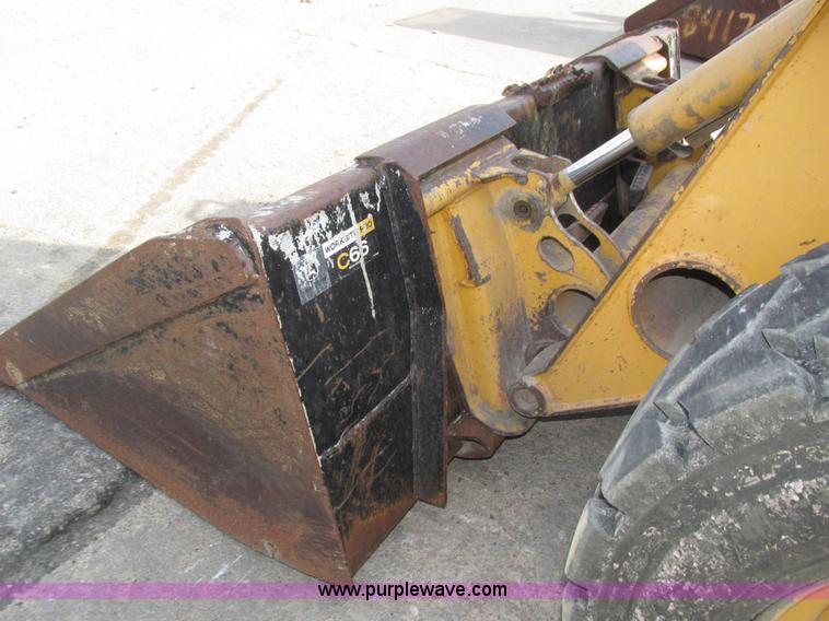 image for item H1107 2005 John Deere 317 skid steer