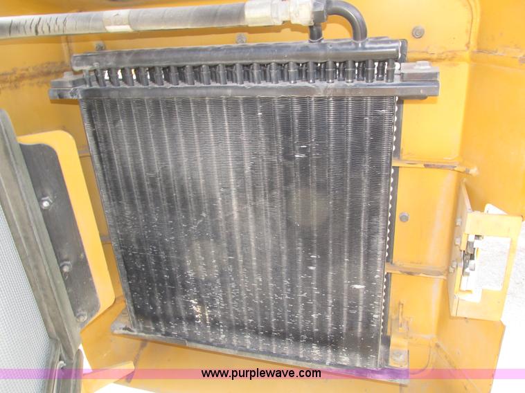 image for item H1107 2005 John Deere 317 skid steer