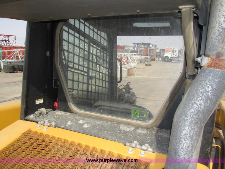 image for item H1107 2005 John Deere 317 skid steer