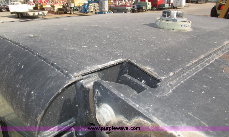 image for item H1107 2005 John Deere 317 skid steer