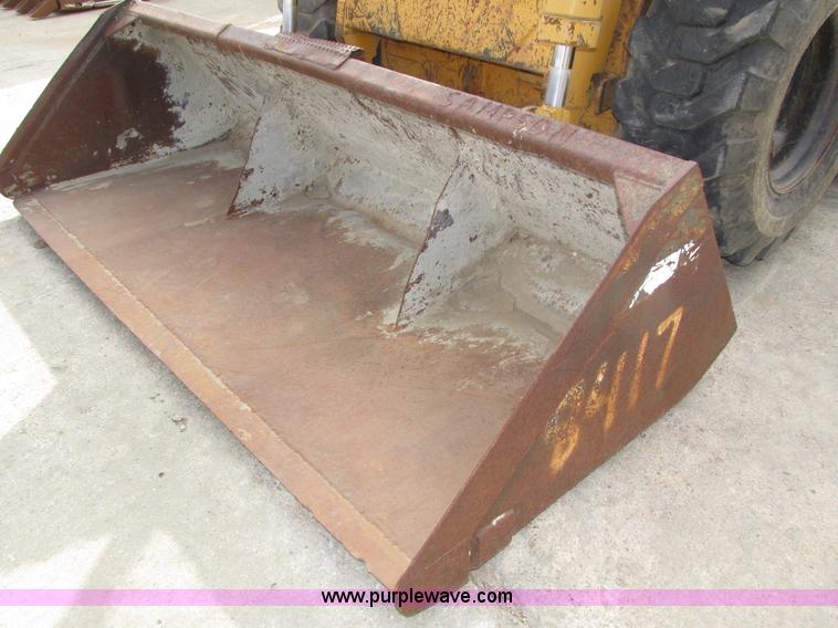 image for item H1108 Hydra-mac 2650 skid steer