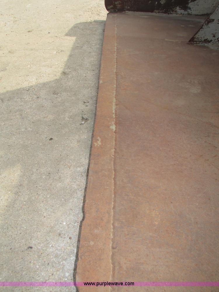 image for item H1108 Hydra-mac 2650 skid steer