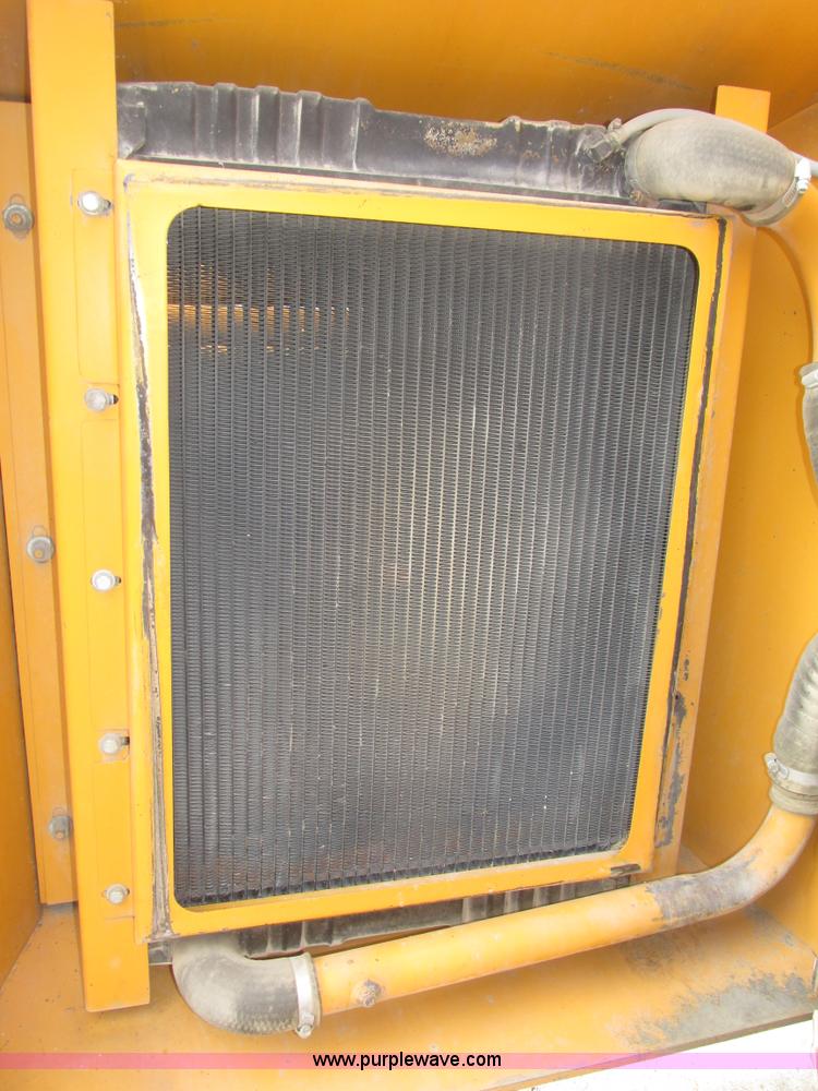 image for item H1108 Hydra-mac 2650 skid steer