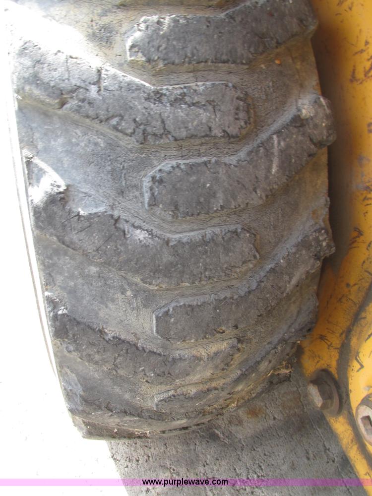 image for item H1108 Hydra-mac 2650 skid steer