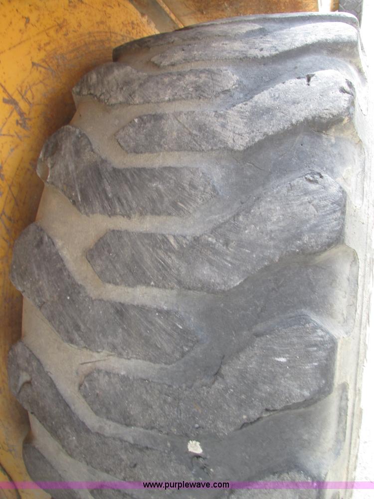 image for item H1108 Hydra-mac 2650 skid steer