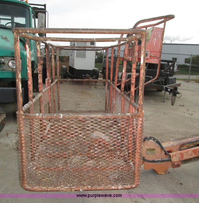 image for item H1109 JLG 80HX boom lift