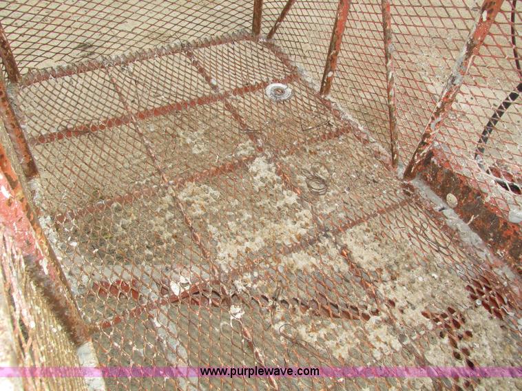 image for item H1109 JLG 80HX boom lift