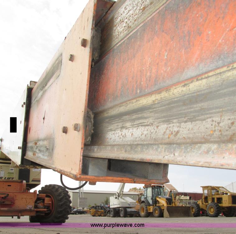 image for item H1109 JLG 80HX boom lift