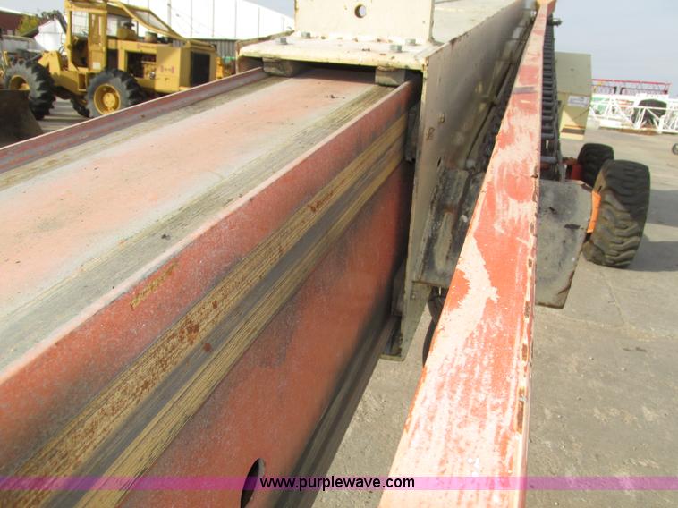 image for item H1109 JLG 80HX boom lift