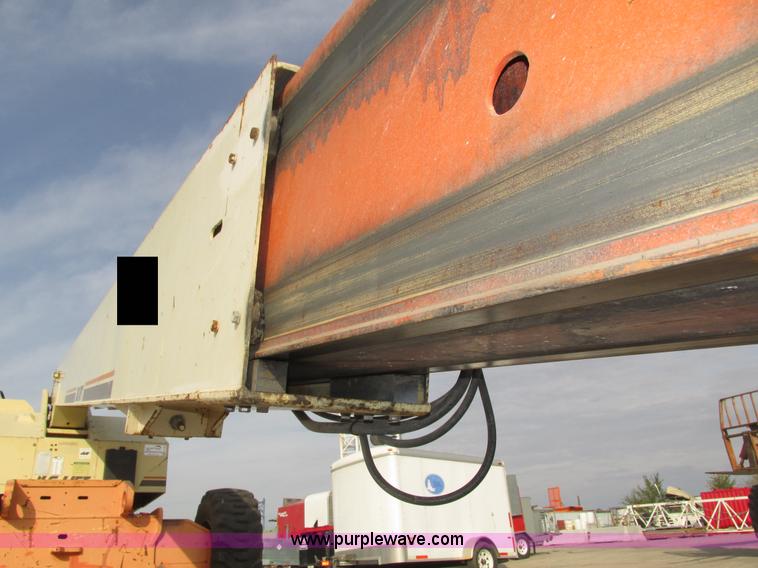 image for item H1109 JLG 80HX boom lift