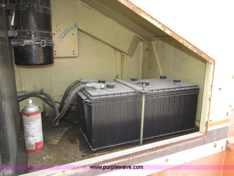 image for item H1109 JLG 80HX boom lift