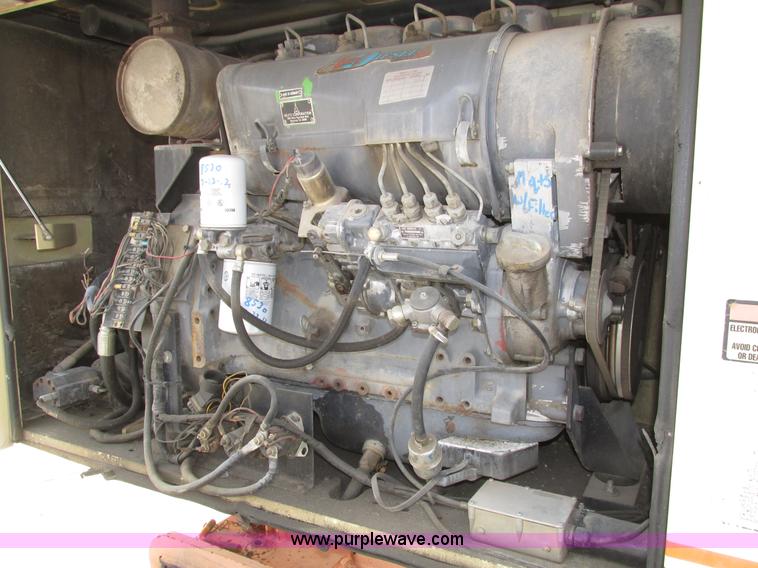 image for item H1109 JLG 80HX boom lift