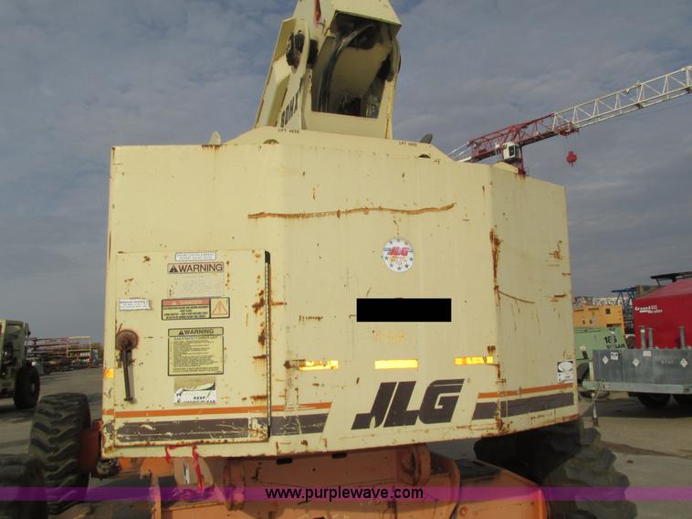 image for item H1109 JLG 80HX boom lift