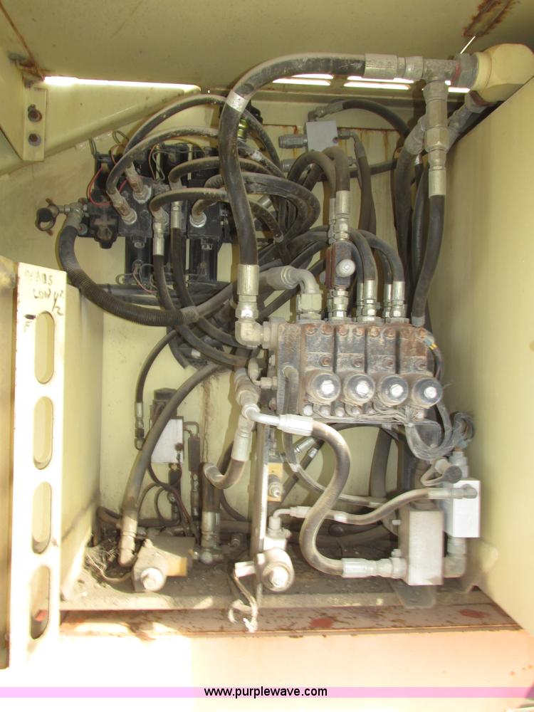 image for item H1109 JLG 80HX boom lift