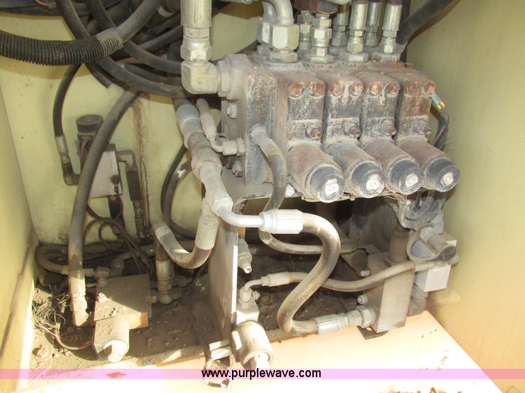 image for item H1109 JLG 80HX boom lift