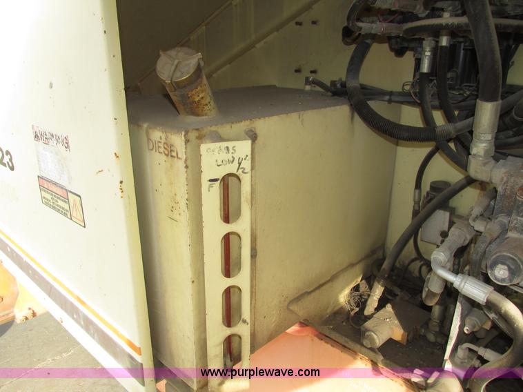 image for item H1109 JLG 80HX boom lift