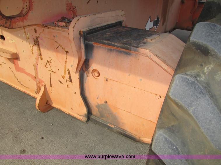 image for item H1109 JLG 80HX boom lift