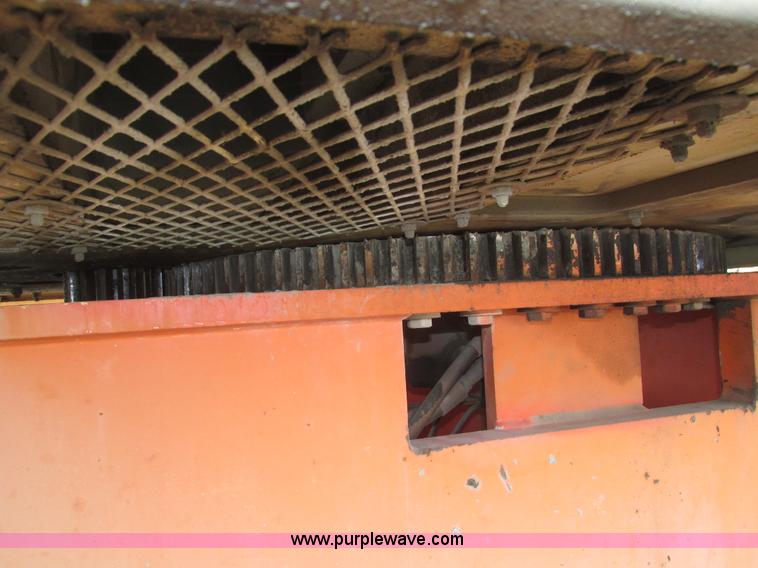 image for item H1109 JLG 80HX boom lift