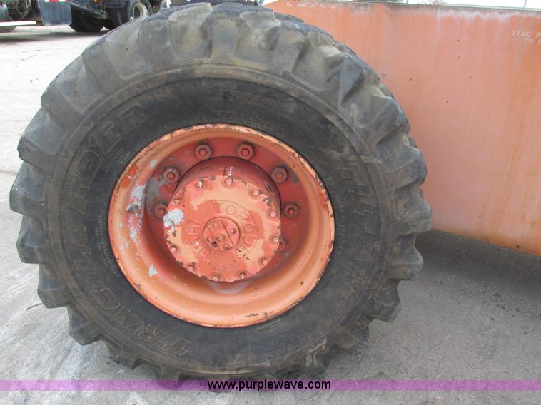 image for item H1109 JLG 80HX boom lift