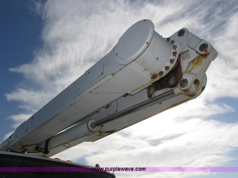 image for item H1112 2002 Altec utility bed with boom