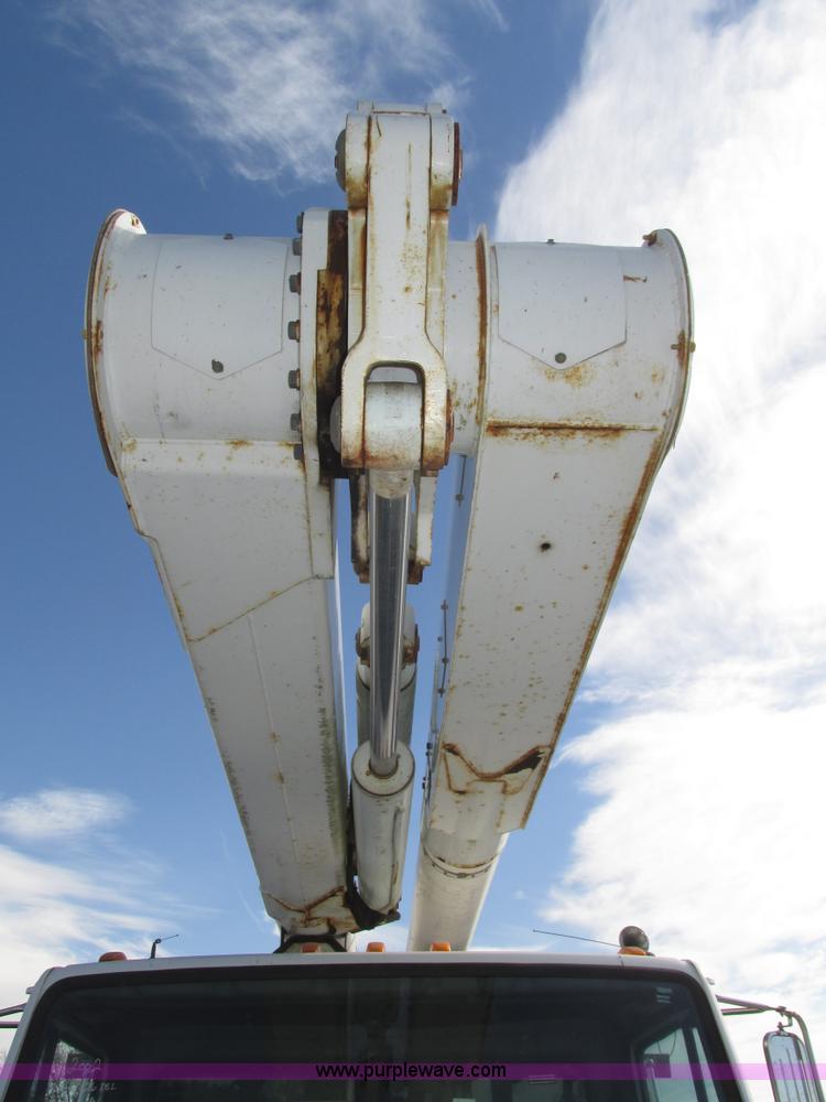 image for item H1112 2002 Altec utility bed with boom