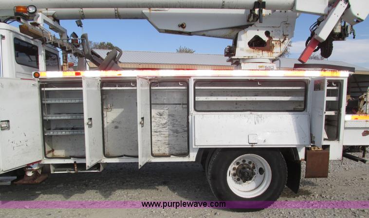 image for item H1112 2002 Altec utility bed with boom