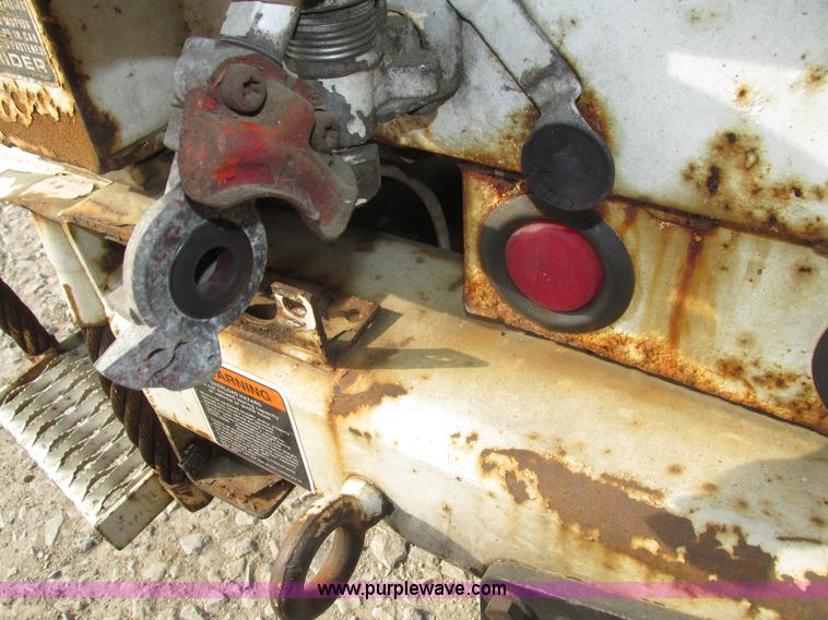 image for item H1112 2002 Altec utility bed with boom