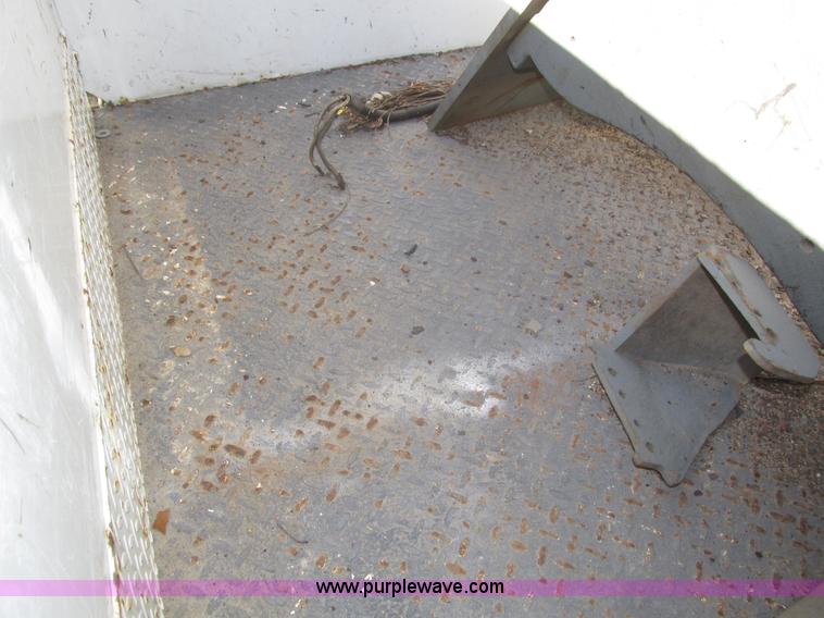 image for item H1112 2002 Altec utility bed with boom