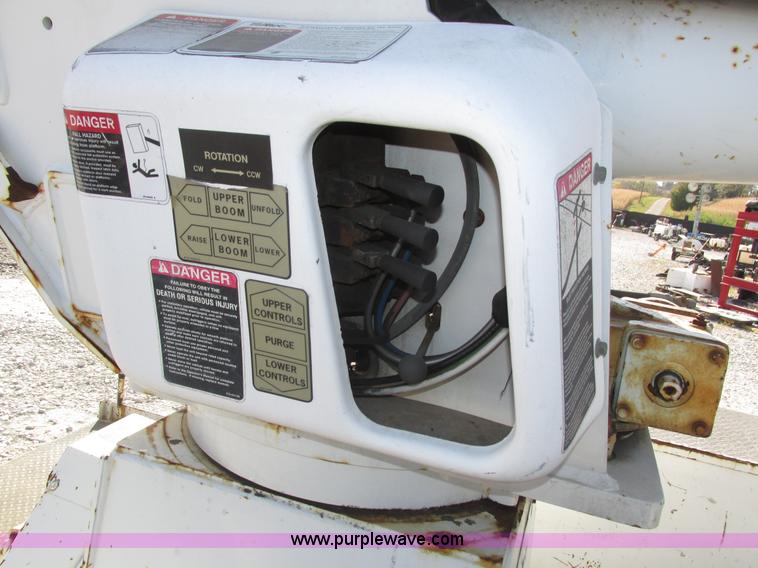 image for item H1112 2002 Altec utility bed with boom