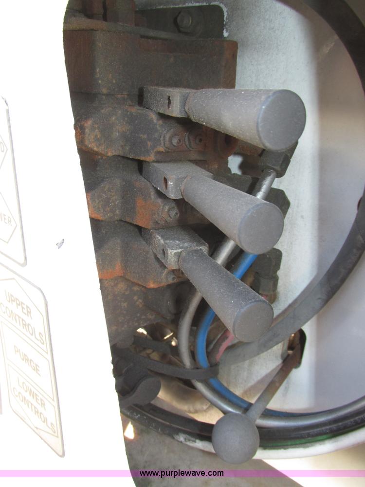 image for item H1112 2002 Altec utility bed with boom