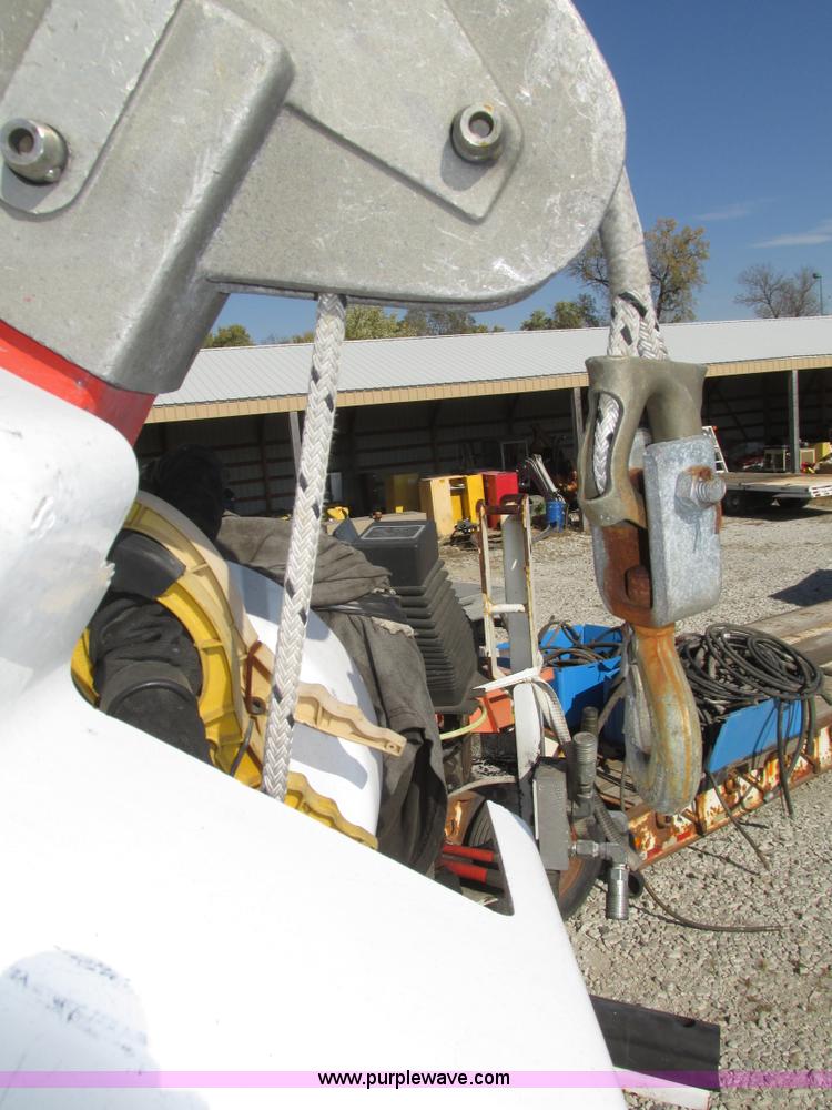 image for item H1112 2002 Altec utility bed with boom