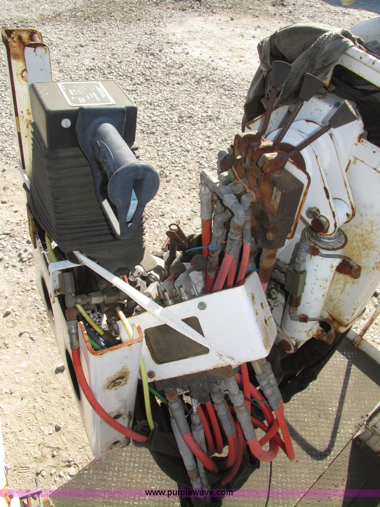 image for item H1112 2002 Altec utility bed with boom