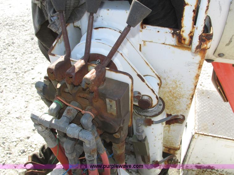 image for item H1112 2002 Altec utility bed with boom