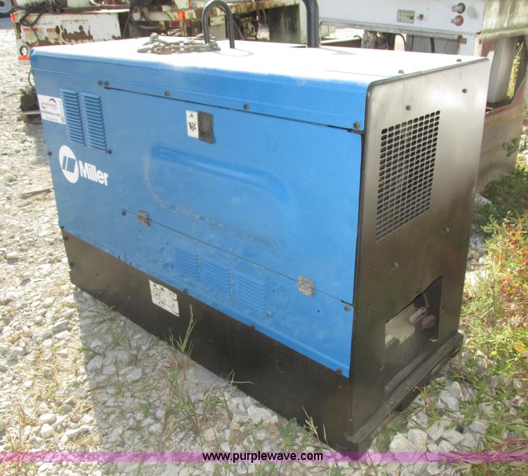 image for item H1113 Miller Big Blue 402D welder/generator