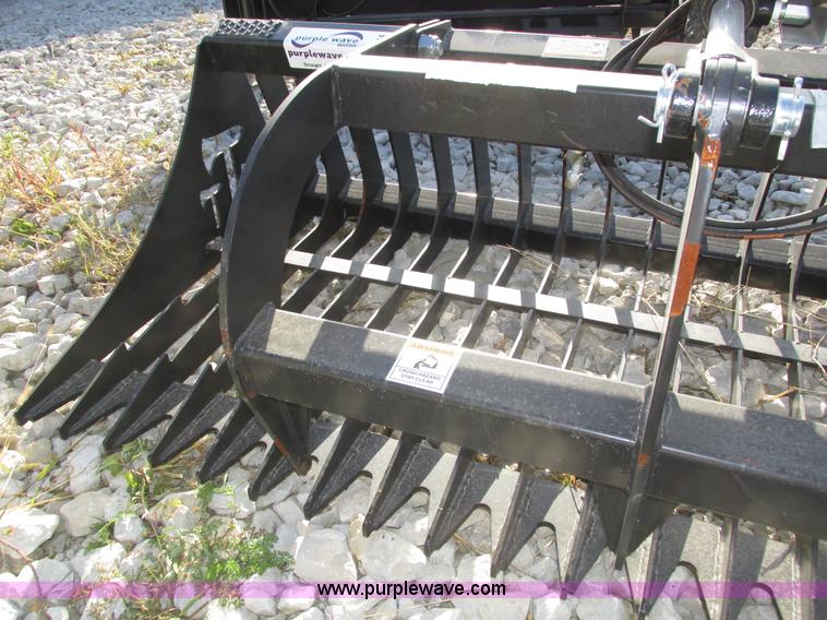 image for item H1114 Tomahawk rock grapple bucket