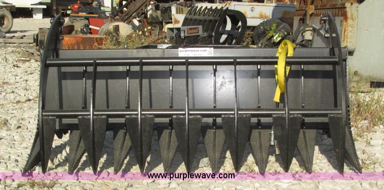 image for item H1115 Root grapple bucket