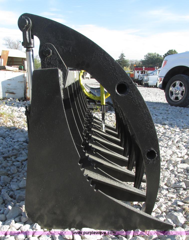 image for item H1115 Root grapple bucket