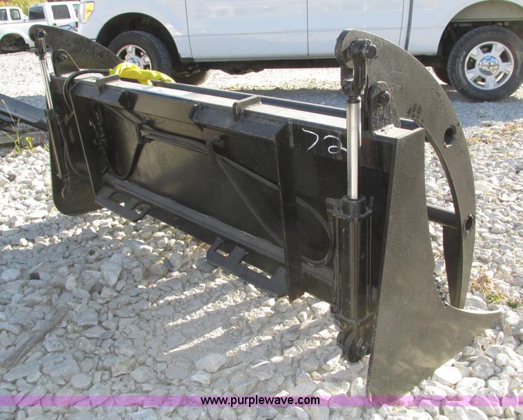 image for item H1115 Root grapple bucket