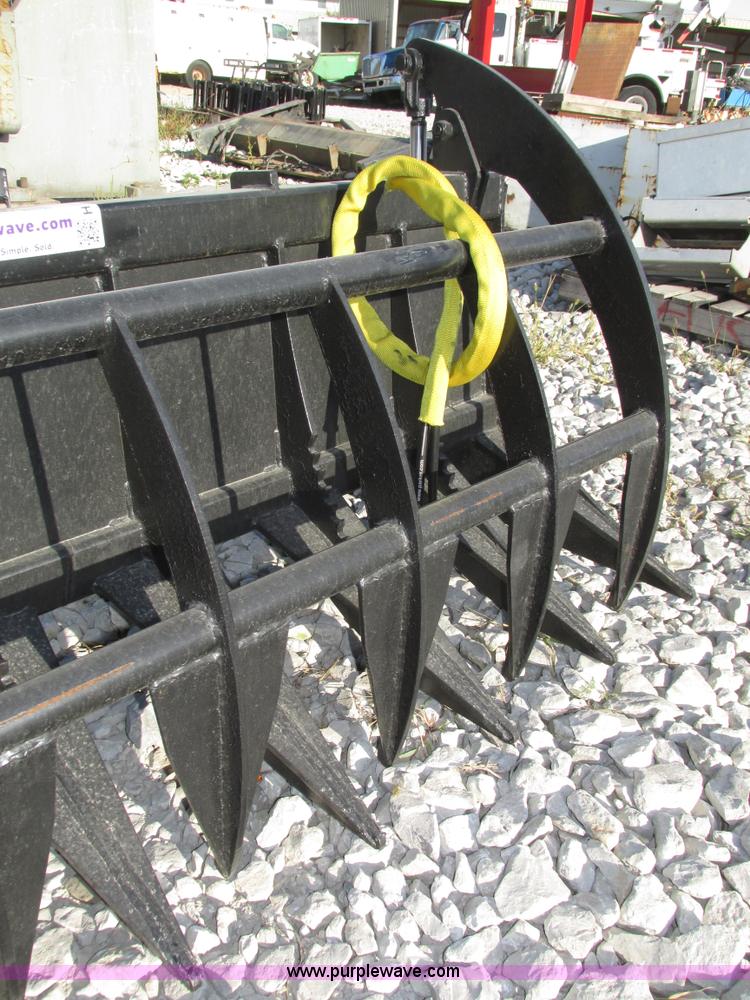 image for item H1115 Root grapple bucket