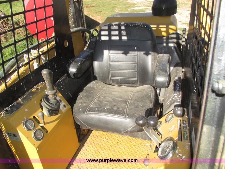 image for item H1118 1999 ASV HD4500 Posi-Track skid steer